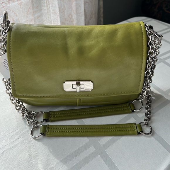 NWT Coach Leather Chelsea Flap Purse -FREE SHIPPING! - Picture 1 of 10